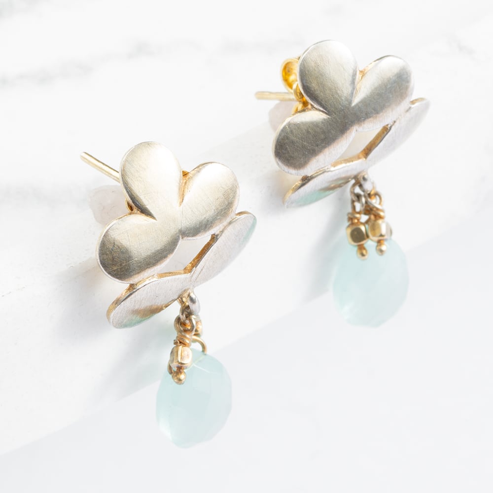 Gold Plated Quartz Flower Dropper Earrings EFIGCA Gold Plated Quartz Flower Dropper Earrings EFIGCA