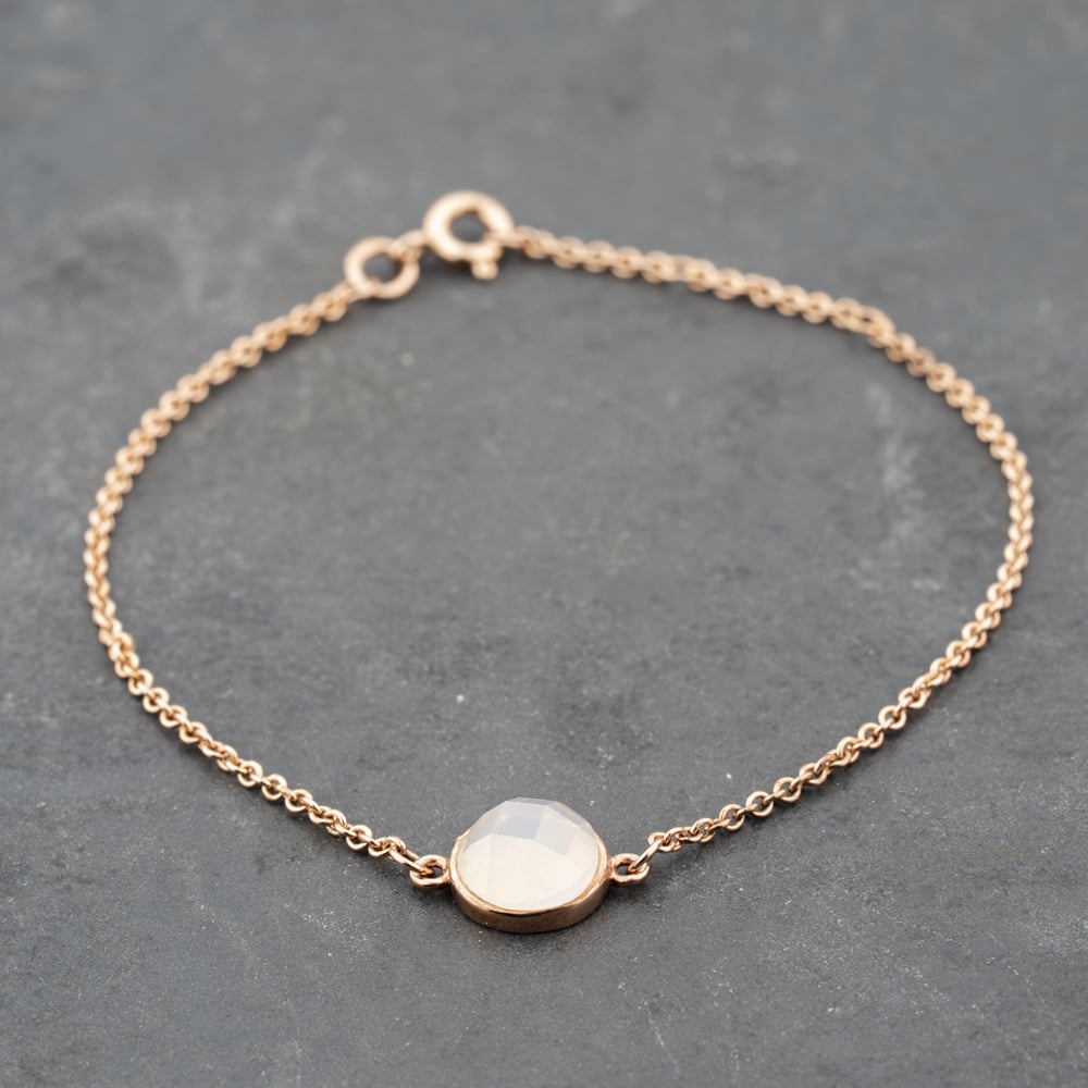 Pre-Owned 9ct Rose Gold Rose Quartz 7.5 Inch Bracelet 41061285 Pre-Owned 9ct Rose Gold Rose Quartz 7.5 Inch Bracelet 41061285